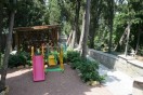 Детская площадка, Гостиница &laquo;Чайная горка&raquo;