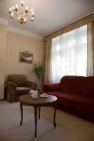 полулюкс (корпус "Австрийский люкс"), Гостиница &laquo;Замок Льва&raquo;